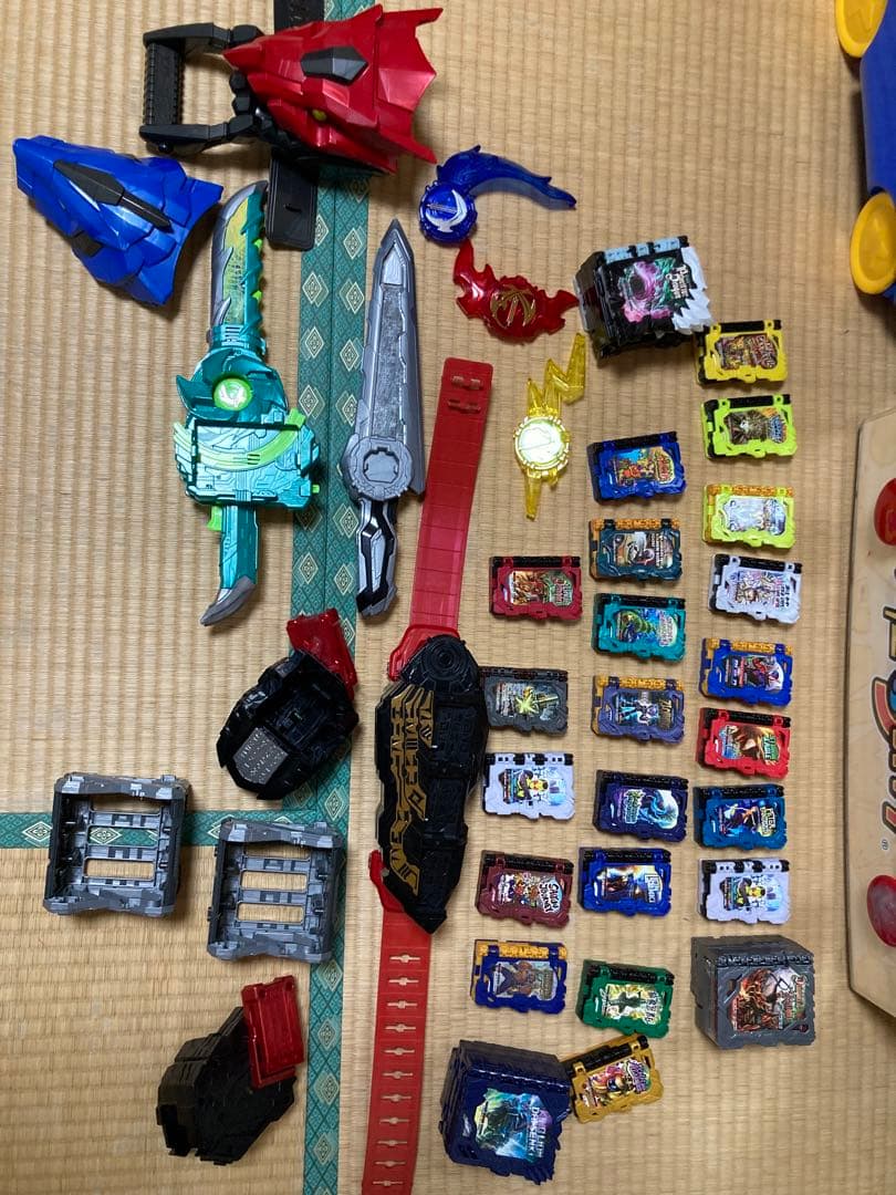 仮面ライダーセイバー　ベルト　ワンダーランドブックセット