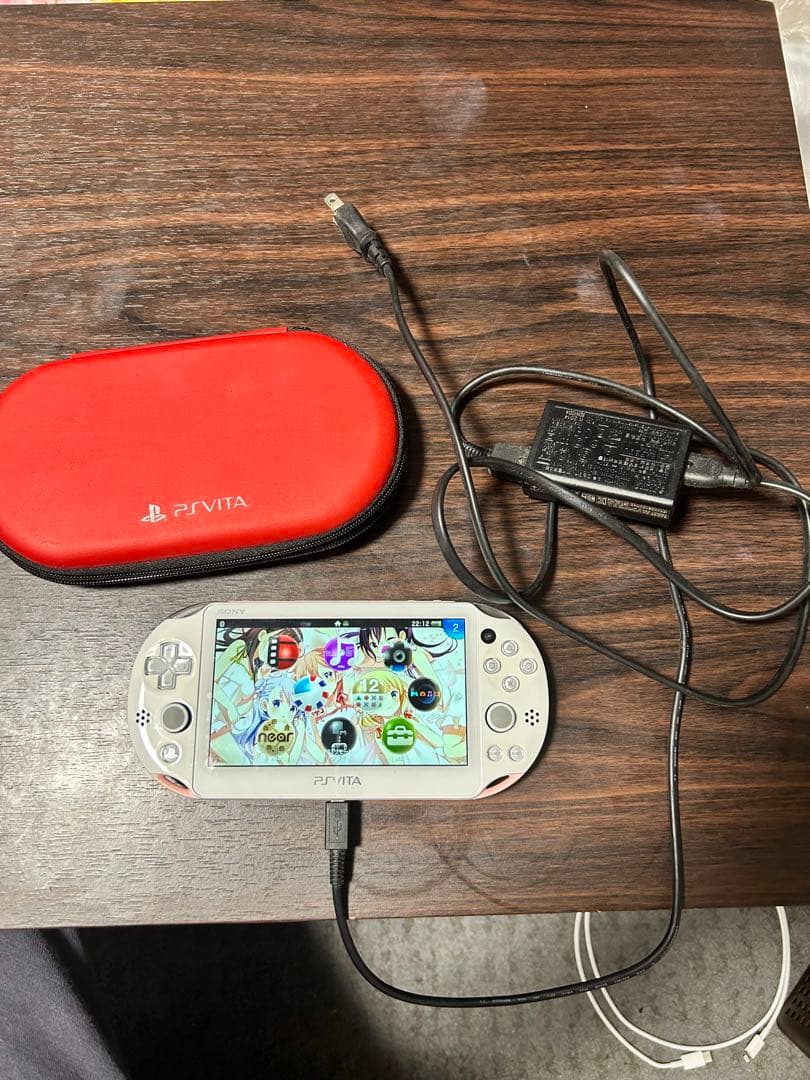SONY PlayStationVITA PCH-2000 動作確認済プレイステーションヴィータ;有些许损伤或污渍