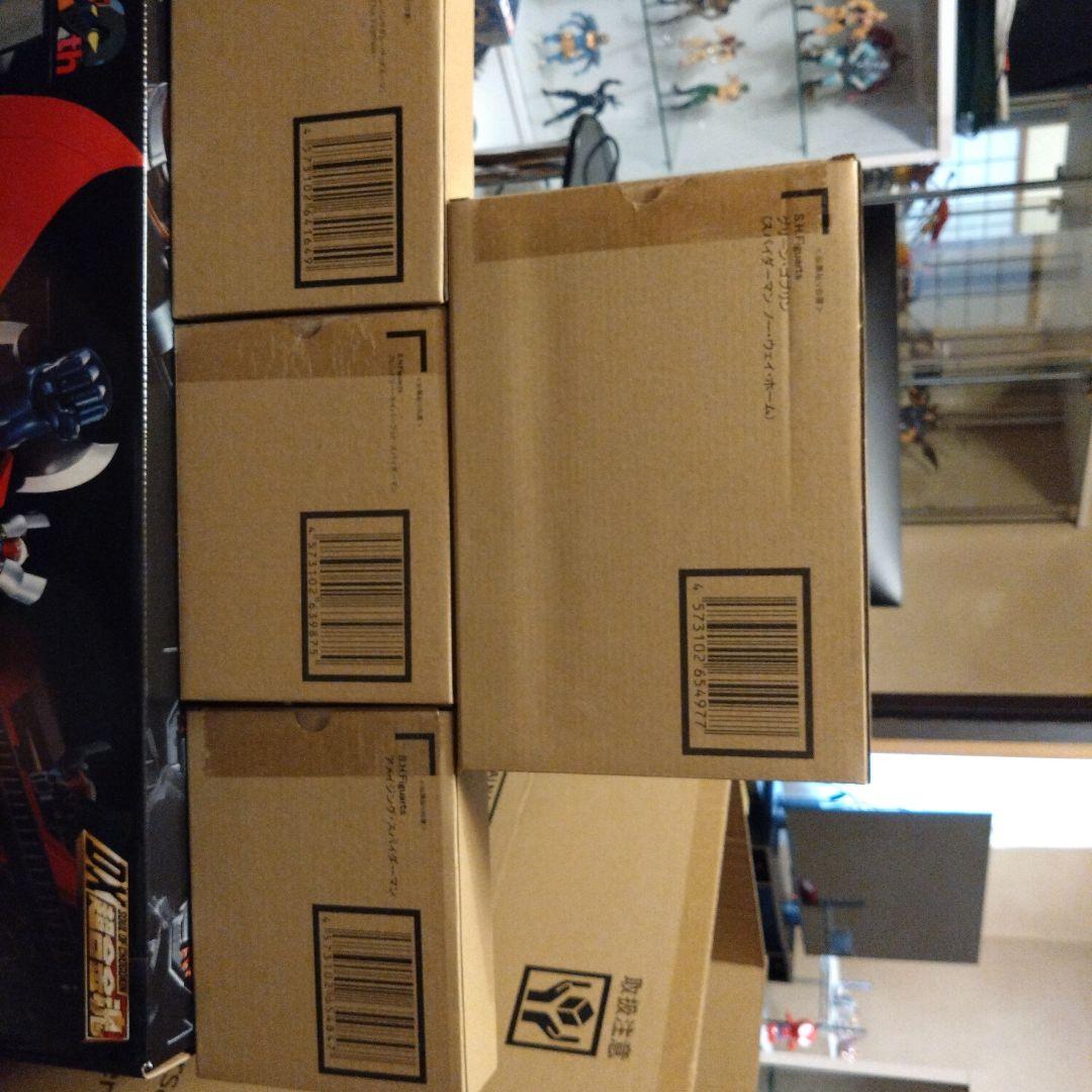 shフィギュアーツスパイダーマン4体セット