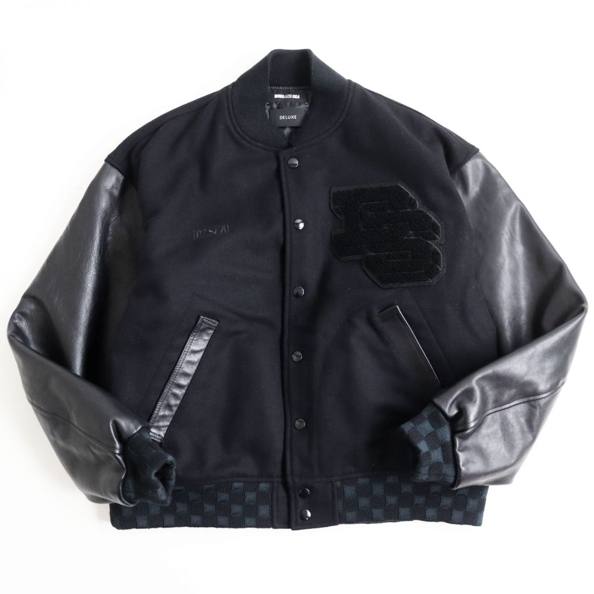 美品●WIND AND SEA ウィンダンシー×DELUXE デラックス 21ADWS5000 VARSITY JKT 袖カウレザー スタジャン/ブルゾン ブラック S 日本製【中古】