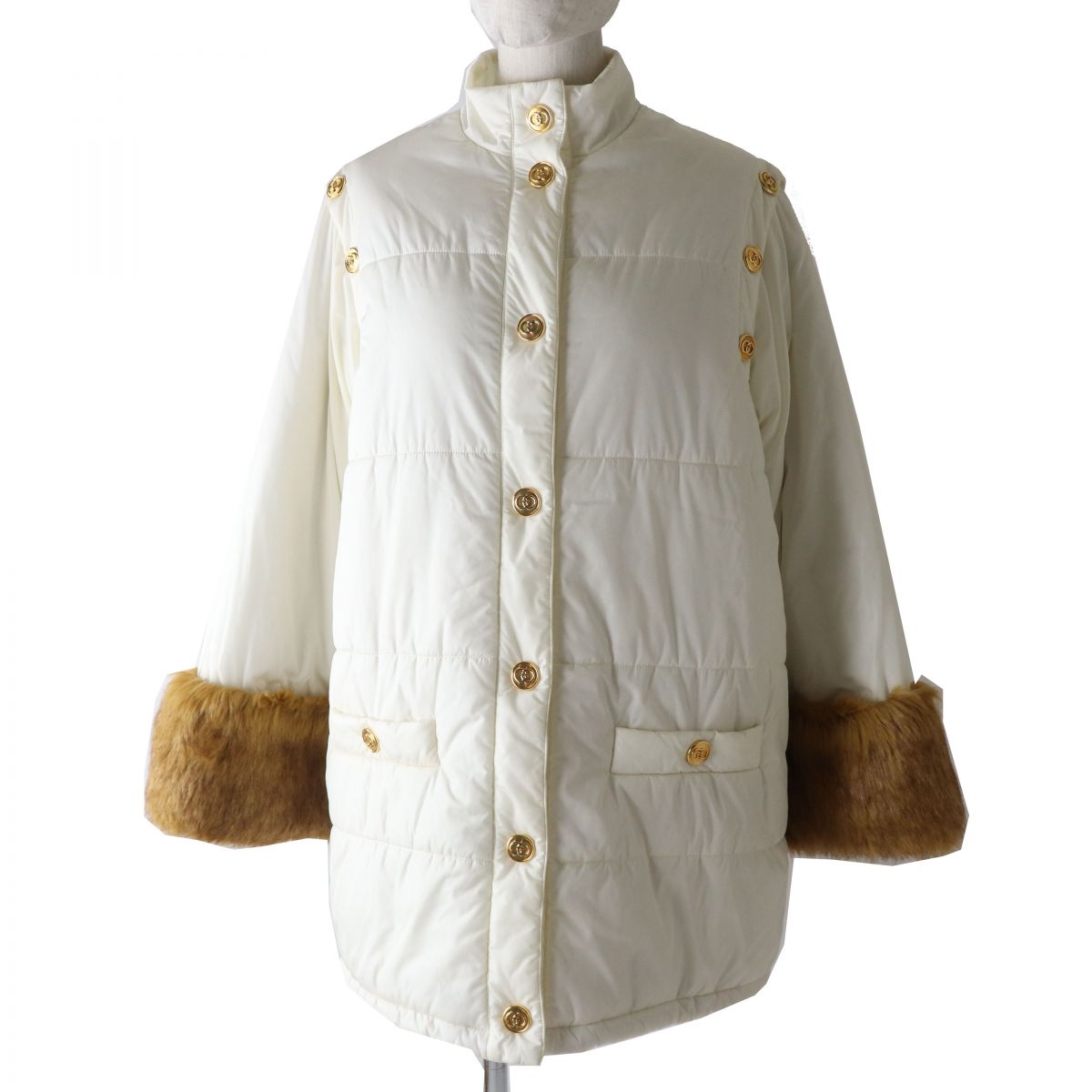 極美品◎正規品 20AW 伊製 GUCCI グッチ 609338 レディース 2WAY 袖フェイクファー付き 中綿 コート／ベスト ホワイト ゴールドボタン 38【中古】