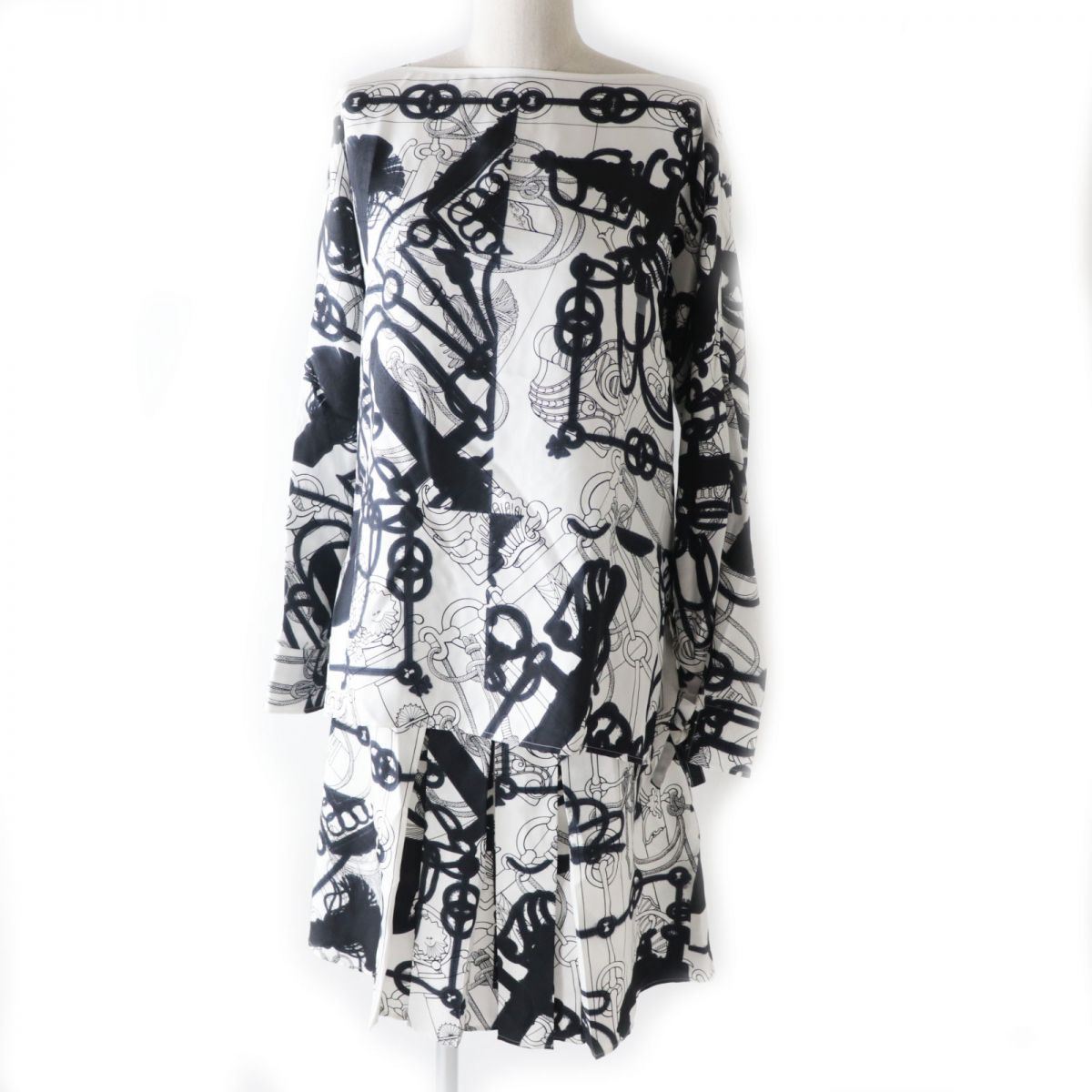 【ドンドン見直し】極美品◎正規品 仏製 HERMES エルメス 22SS シェーヌダンクル シルク100％ Cliquetis Tattoo Aquarelle セットアップ レディース 黒×白 34【中古】