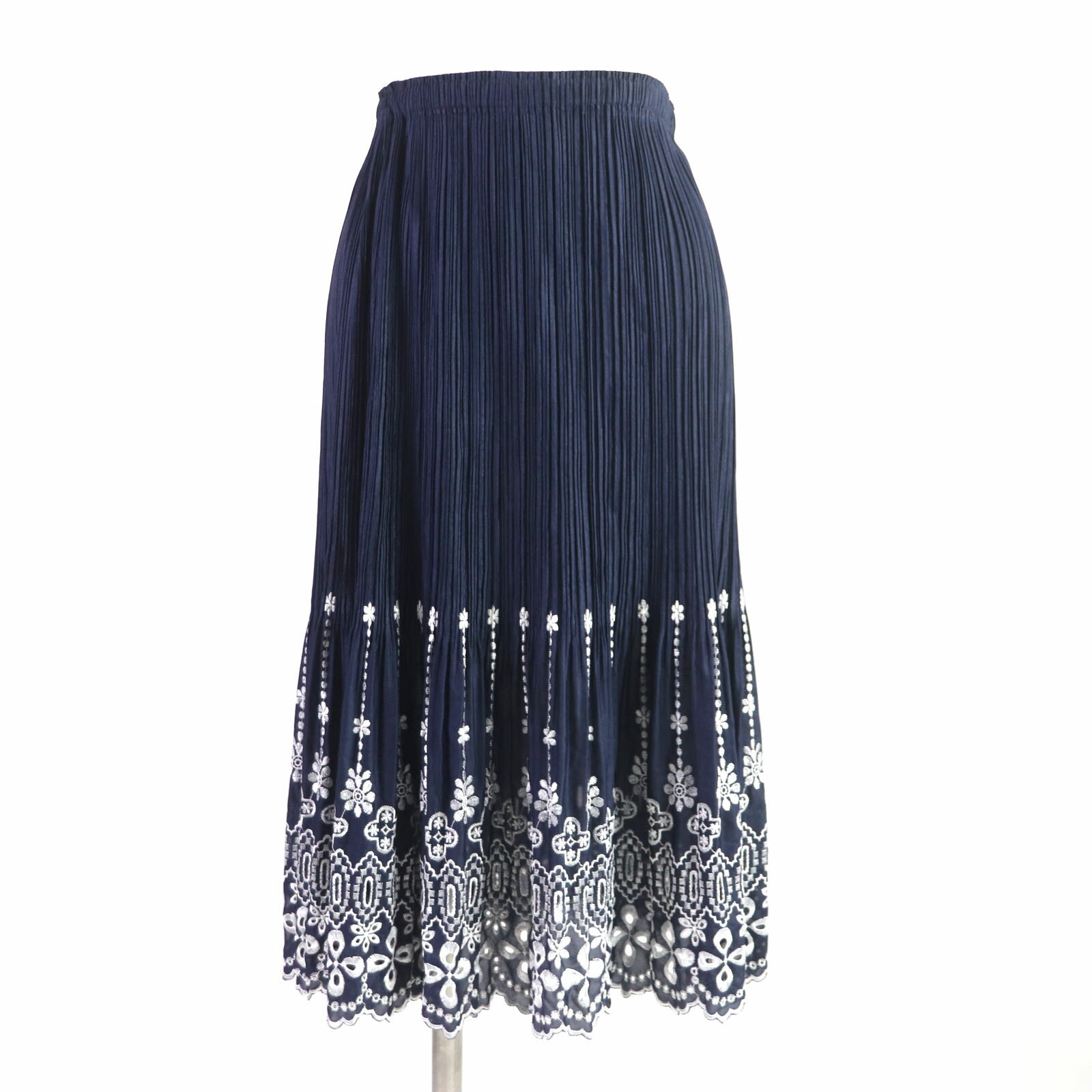 極美品▼PLEATS PLEASE プリーツプリーズ イッセイミヤケ プリーツ加工 裾カットワークレース 刺繍 ロングスカート ネイビー ホワイト 1 日本製 正規品 レディース【中古】