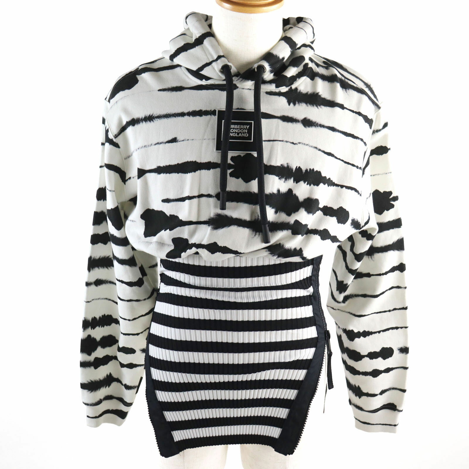 極美品○BURBERRY バーバリー 4563724 Watercolour Print Reconstructed Hoodie ティッシ期 ロゴパッチ付き リブニット切替 プルオーバー パーカー/フ―ディー ホワイト ブラック 総柄 XS イタリア製 正規品 メンズ【中古】