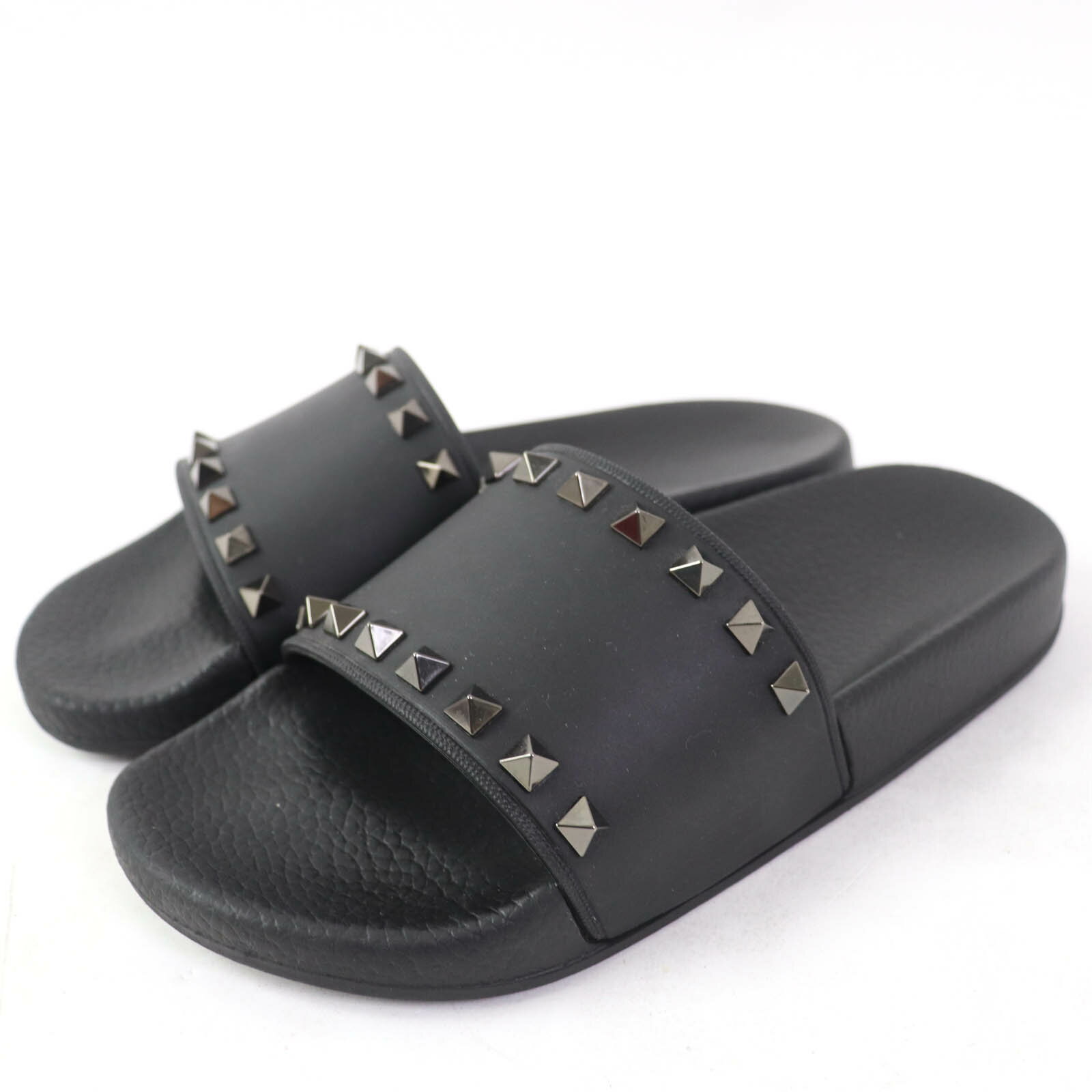 極美品☆Valentino Garavani ヴァレンティノガラヴァーニ ZW2S0076 ロックスタッズ付 スライドサンダル フラットサンダル ブラック 37 箱・保存袋付き イタリア製 レディース【中古】