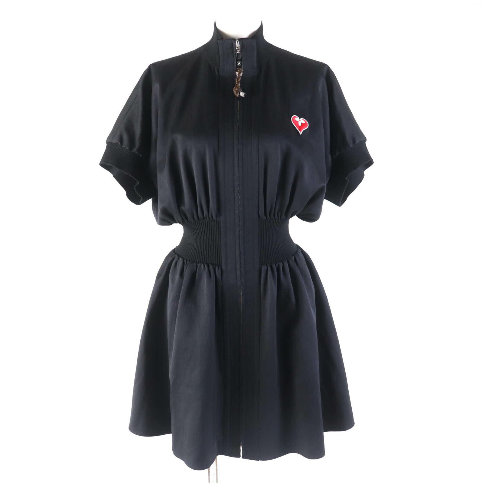 極美品★LOUIS VUITTON ルイヴィトン ウール シルク混 モノグラムハートワッペン付 ZIP UP 半袖 ワンピース ブラック 34 イタリア製 正規品 レディース【中古】
