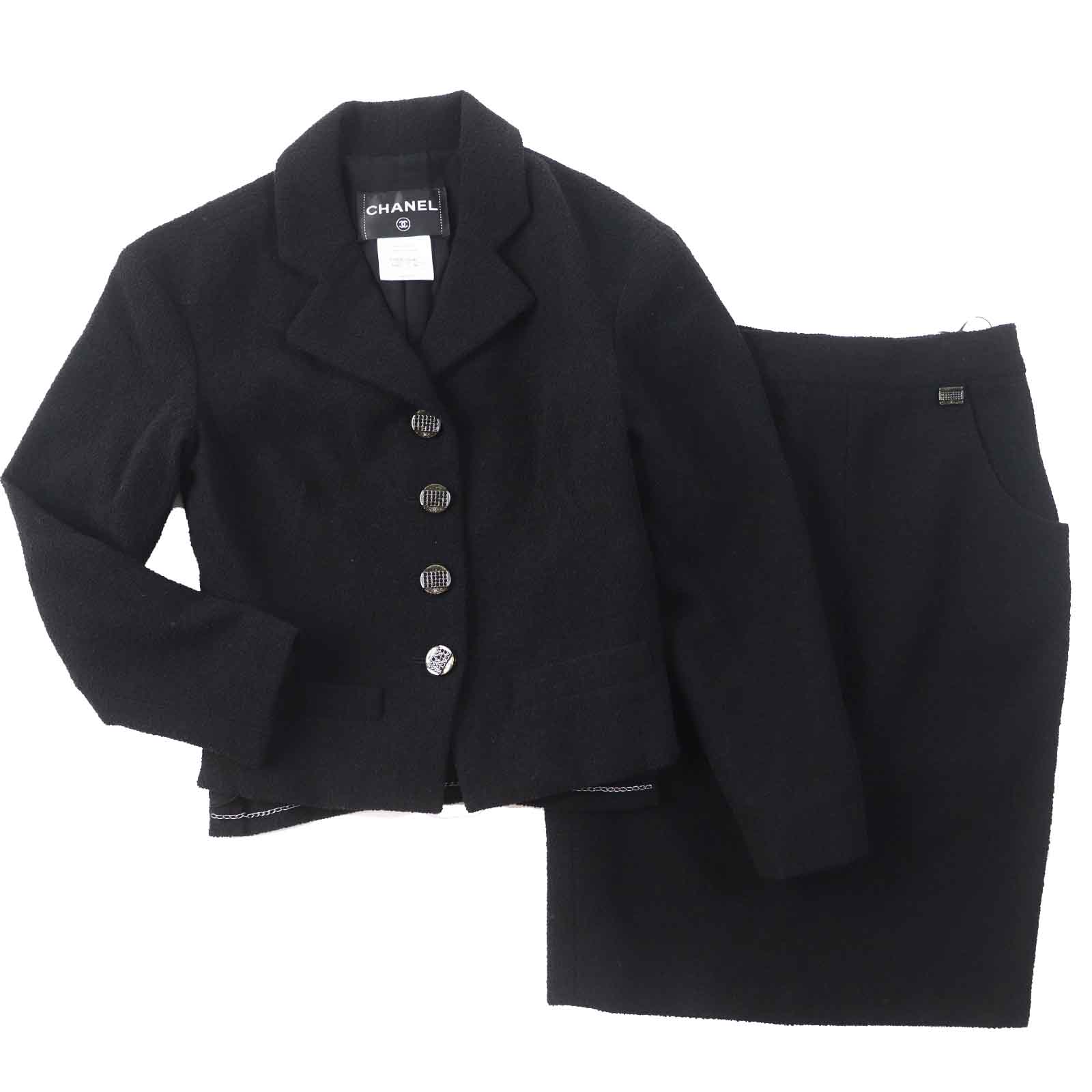 美品◎CHANEL シャネル P42616／P42872 ウール ナイロン ラインストーンココボタン・プレート付き 単色ツイード セットアップ ブラック 36・34 フランス製 正規品 レディース【中古】