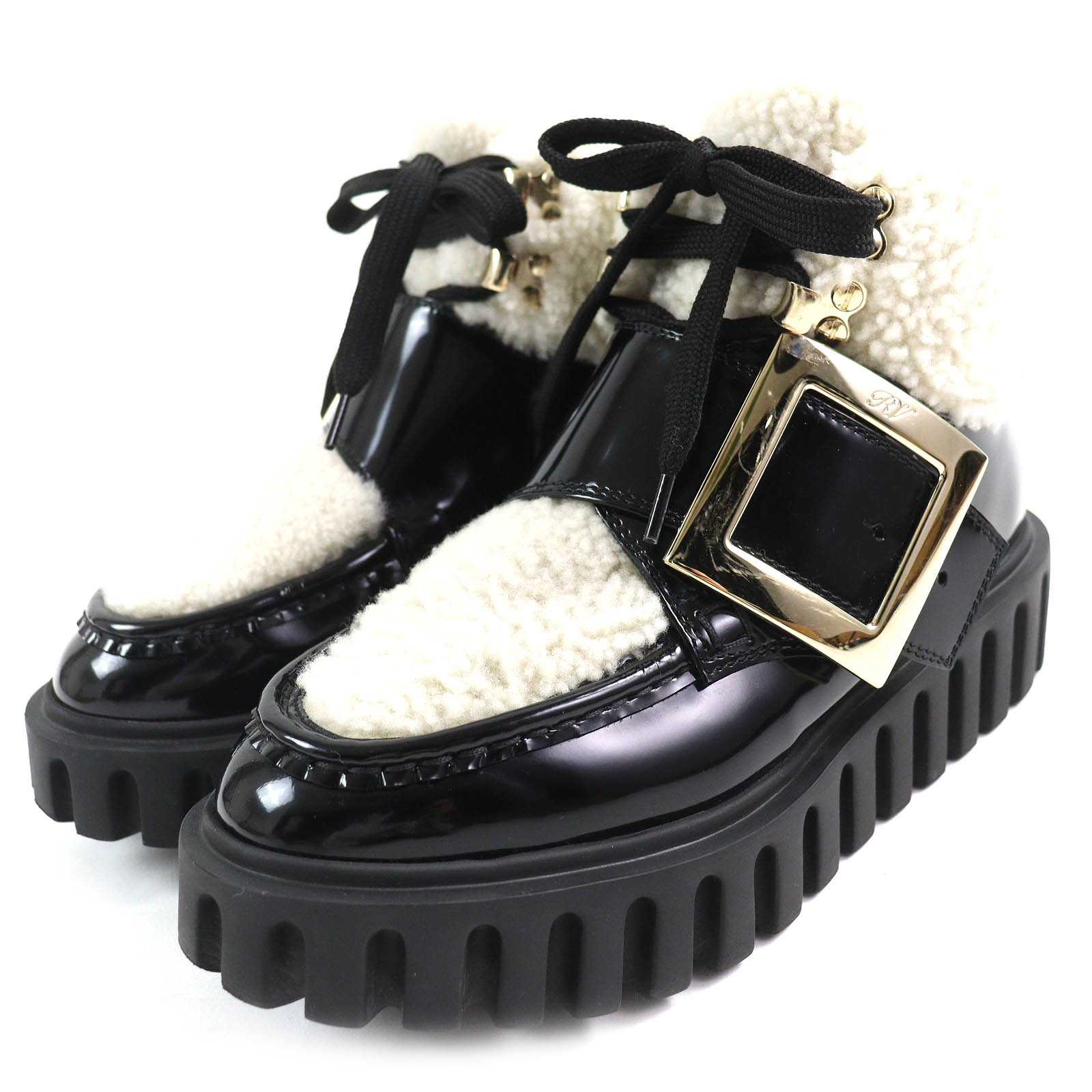美品△ROGER VIVIER ロジェヴィヴィエ RVW6463385 ヴィヴ ゴーシック ファー メタルバックル パテントレザー ムートンブーツ ショートブーツ アンクルブーツ ブラック ホワイト ゴールド 36 イタリア製 レディース【中古】