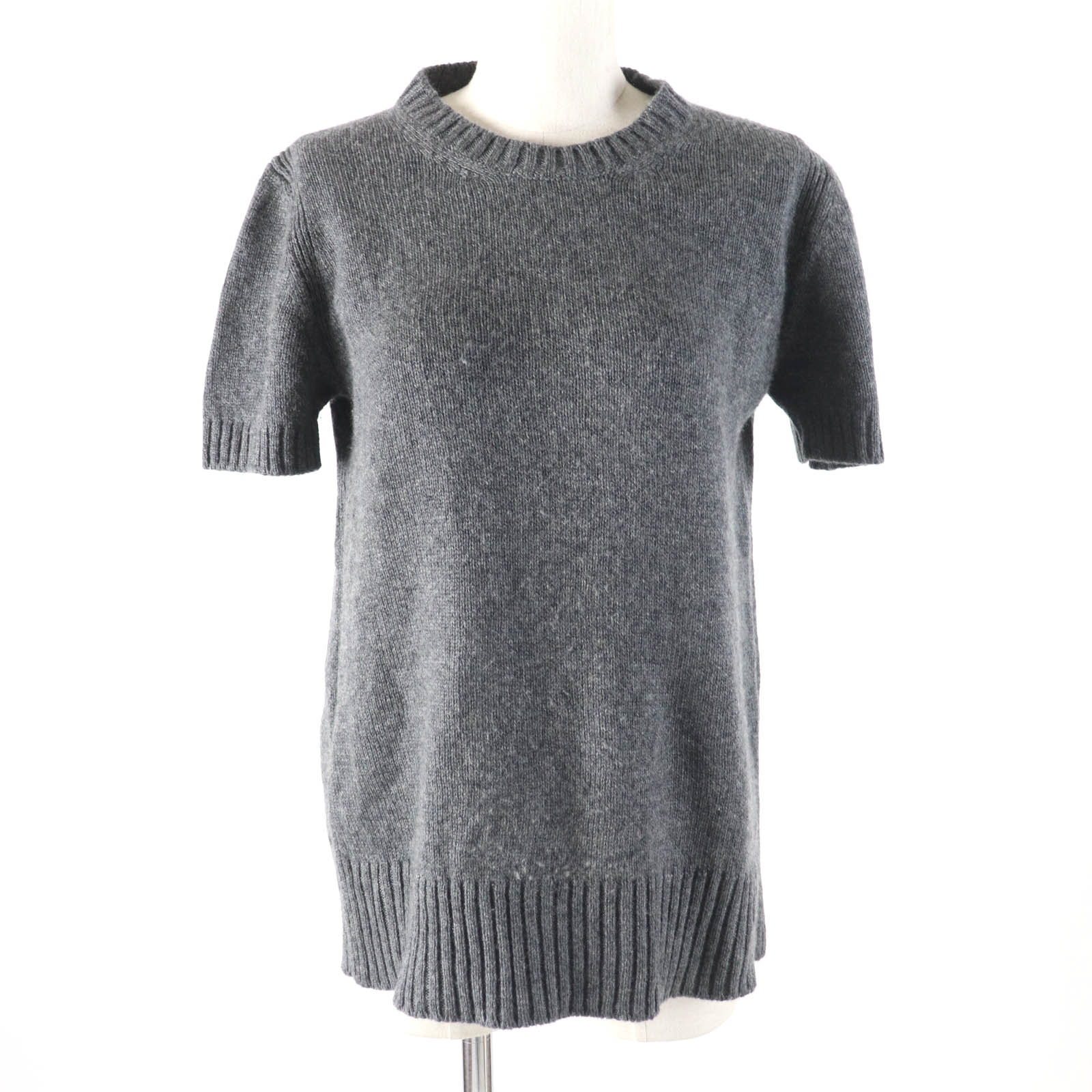 美品★PRADA プラダ カシミヤ100％ クルーネック 無地 半袖ニット トップス グレー 40 イタリア製 正規品 レディース【中古】