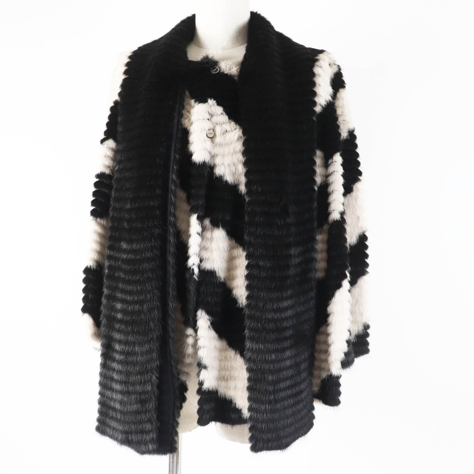 極美品◎FENDI フェンディ 2017年製 FNE04C ミンク シルク ロゴボタン ストール付き 2WAY ノーカラージャケット ブラック ベージュ 38 イタリア製 正規品 レディース【中古】
