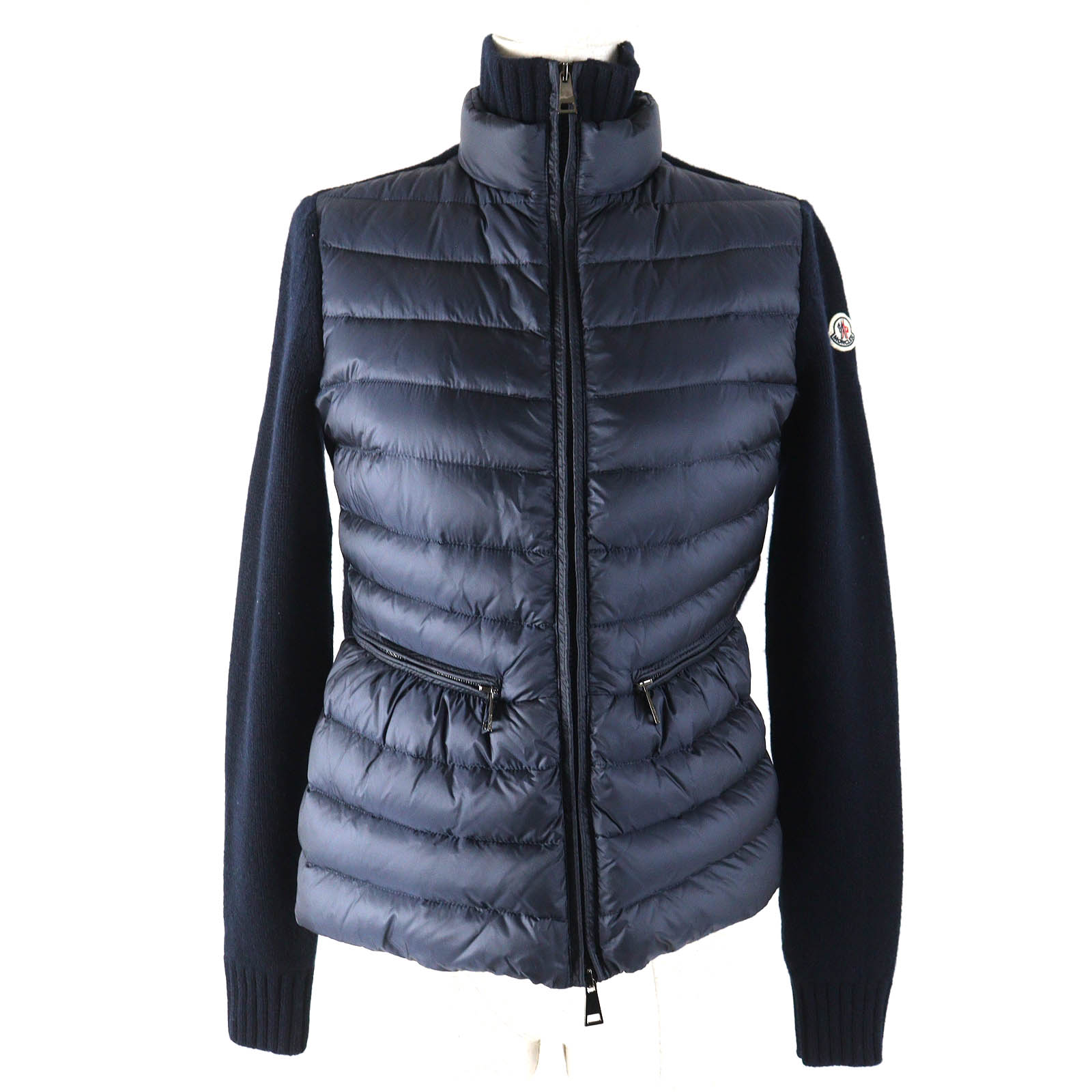 極美品△MONCLER モンクレール MAGLIONE TRICOT CARDIGAN カシミヤ混 カーディガン ニット切替 ロゴワッペン ブルゾン ダウンジャケット ネイビー XS 正規品 レディース【中古】