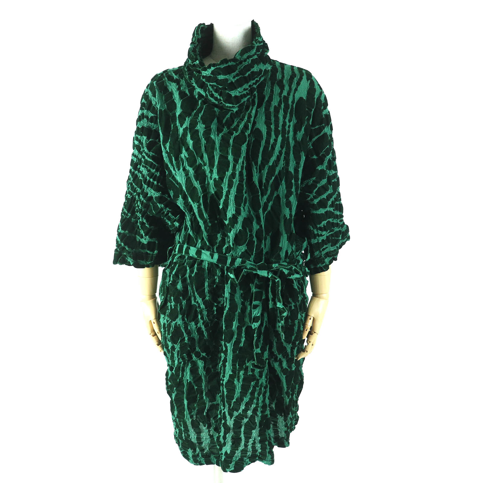 極美品△me ISSEY MIYAKE ミーイッセイミヤケ 21AW MI14FT761 コットン ベルト付き 総柄 ベルベット切替 ハイネック 七分袖 ワンピース グリーン系 日本製 正規品 レディース【中古】