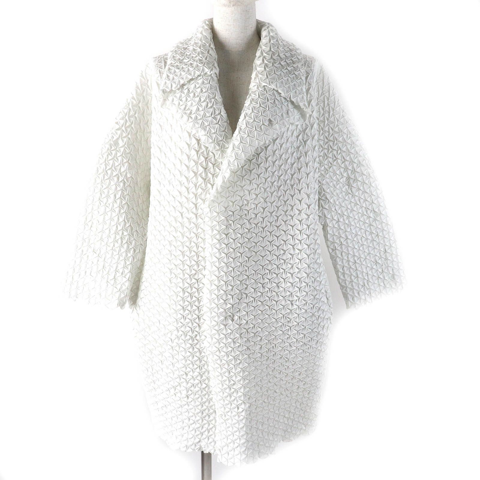 極美品△ISSEY MIYAKE イッセイミヤケ IM52FA521 スチームプリーツ コクーンコート ライトグレー 2 日本製 正規品 レディース【中古】