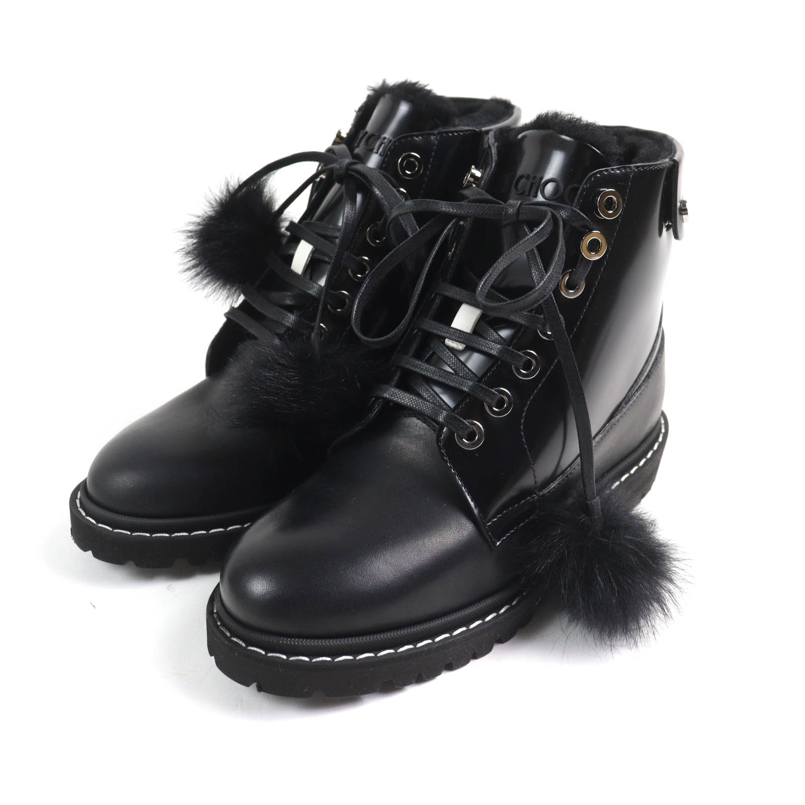 未使用品★JIMMY CHOO ジミーチュウ SNOW FLAT ボンボンファー付 レースアップ カーフレザーブーツ ブラック 39.5 保存袋付き イタリア製 レディース【中古】