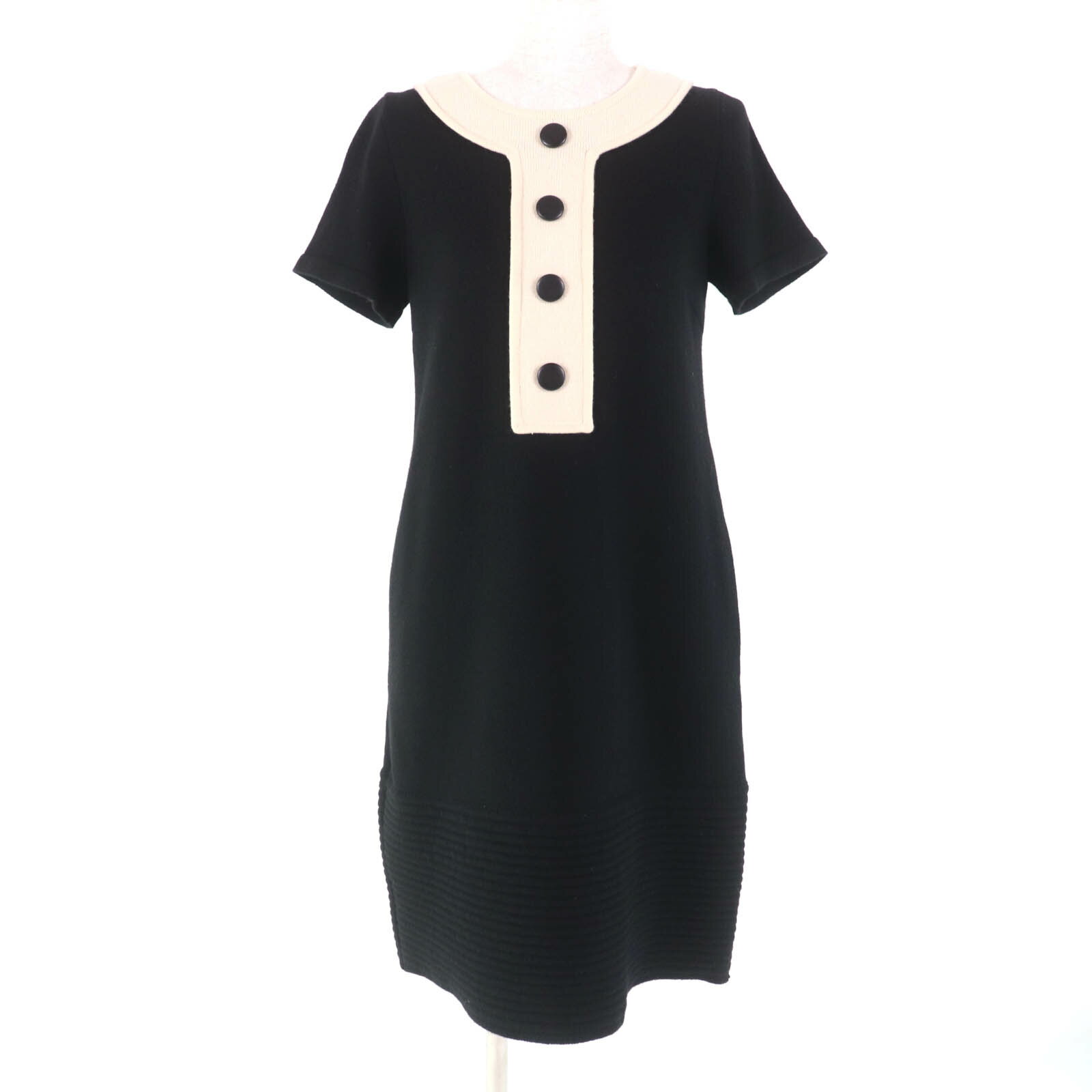極美品★FOXEY フォクシー 34932 カシミヤ シルク混 半袖 ニットワンピース ミニドレス ブラック アイボリー 40 ハンガー付き 日本製 正規品 レディース【中古】