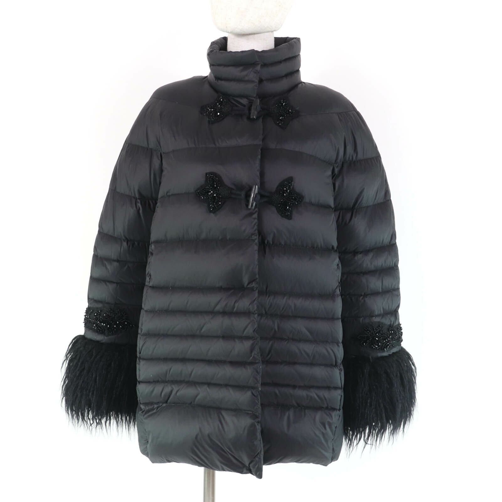 美品☆ERMANNO SCERVINO エルマンノシェルヴィーノ ビーズ装飾 ダウンジャケット ダウンコート ブラック 40 正規品 レディース【中古】