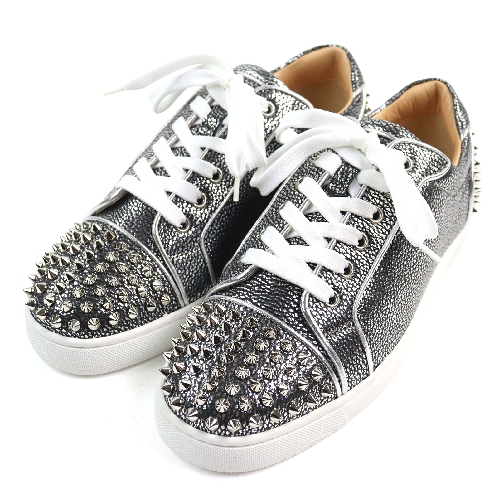 【ドンドン見直し】未使用品○Christian Louboutin クリスチャンルブタン Vieira 2 Flat レザー スパイクスタッズ レースアップ スニーカー シルバー ブラック 39.5 イタリア製 メンズ【中古】