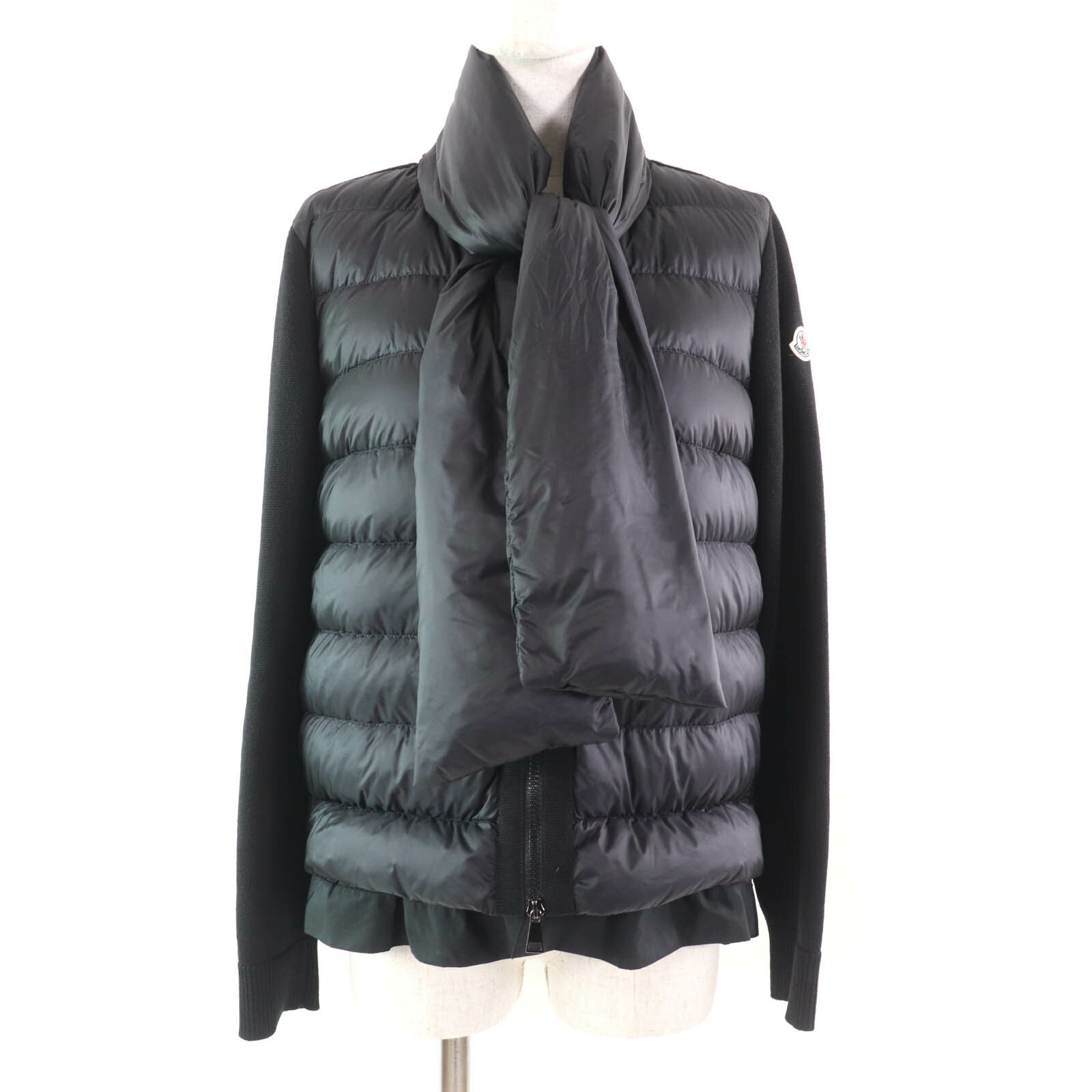 美品★MONCLER モンクレール MAGLIONE ショール・ロゴワッペン付 裾フリル ニット切替 ダウンジャケット ブラック M レディース【中古】